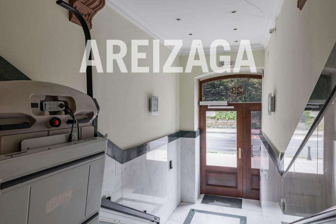 Flat for Sale in San Sebastián