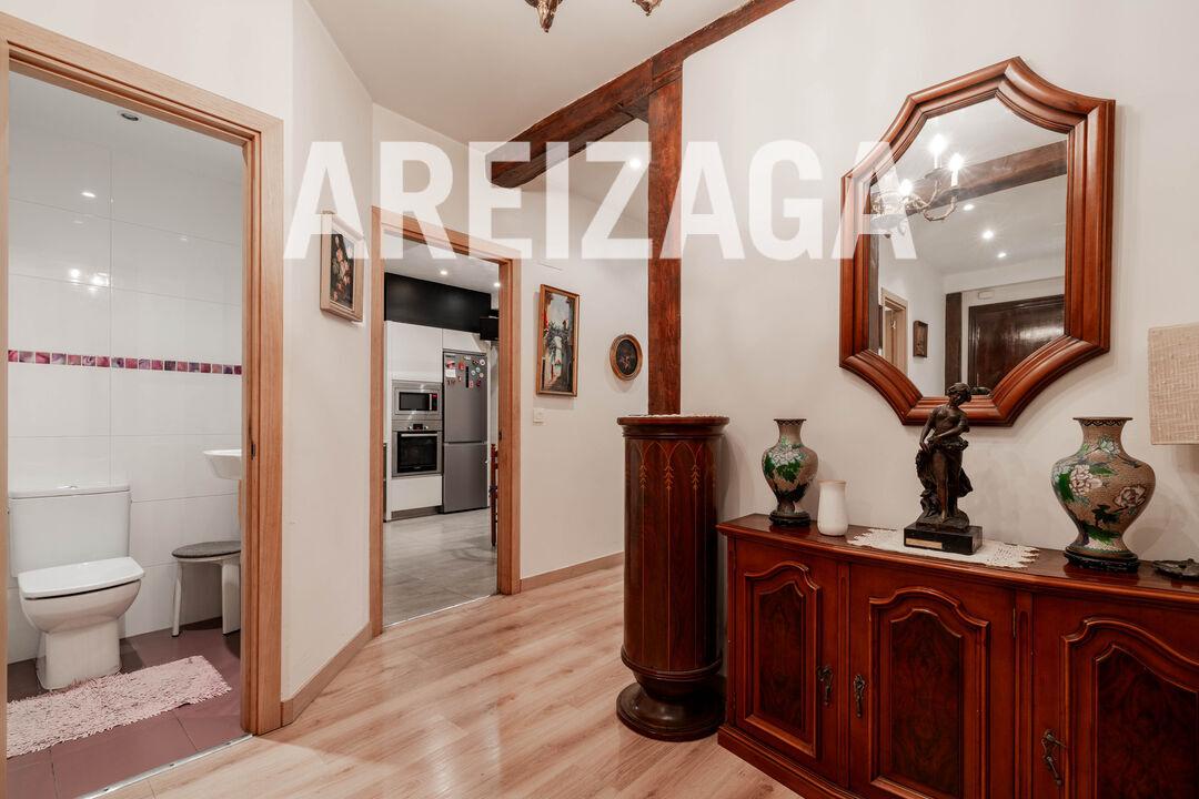 Flat for Sale in San Sebastián
