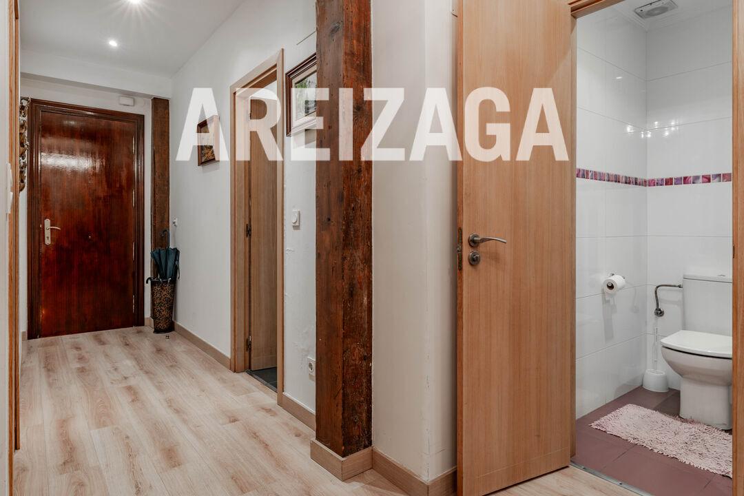 Flat for Sale in San Sebastián