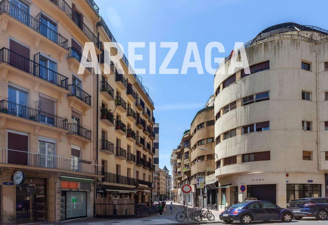 Flat for Sale in San Sebastián