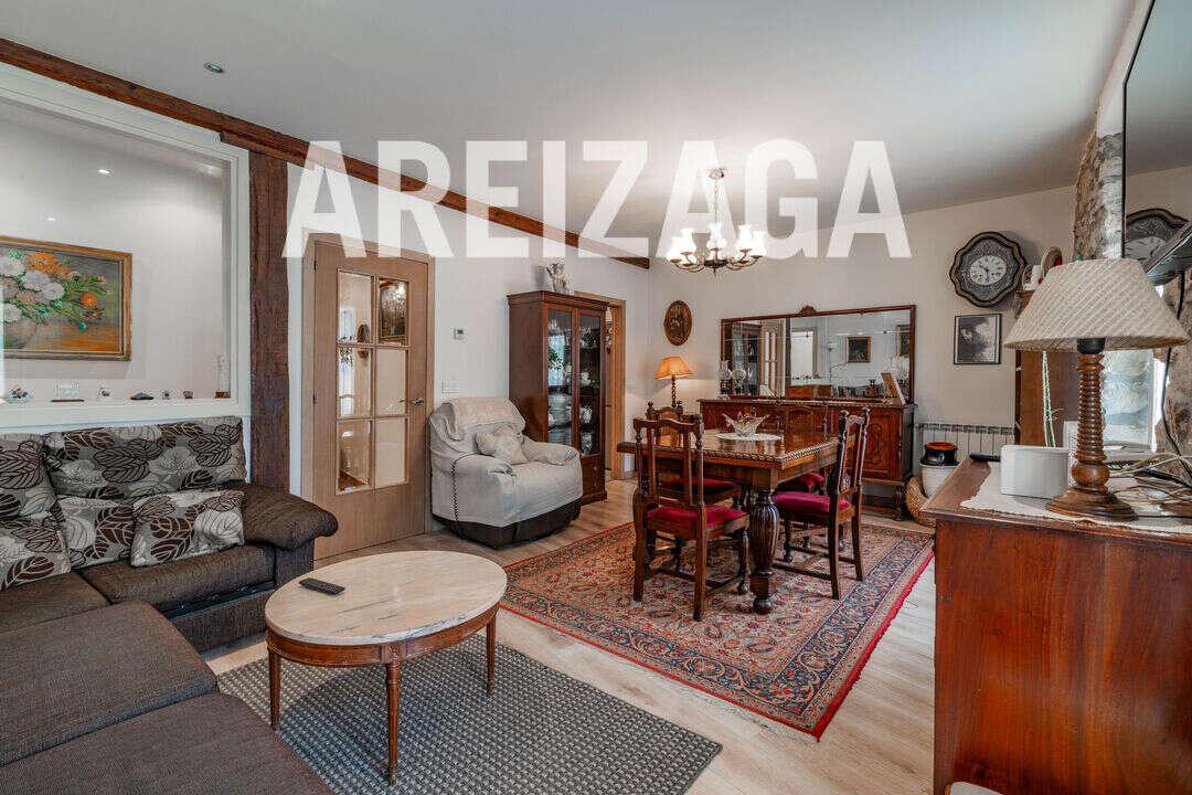 Flat for Sale in San Sebastián