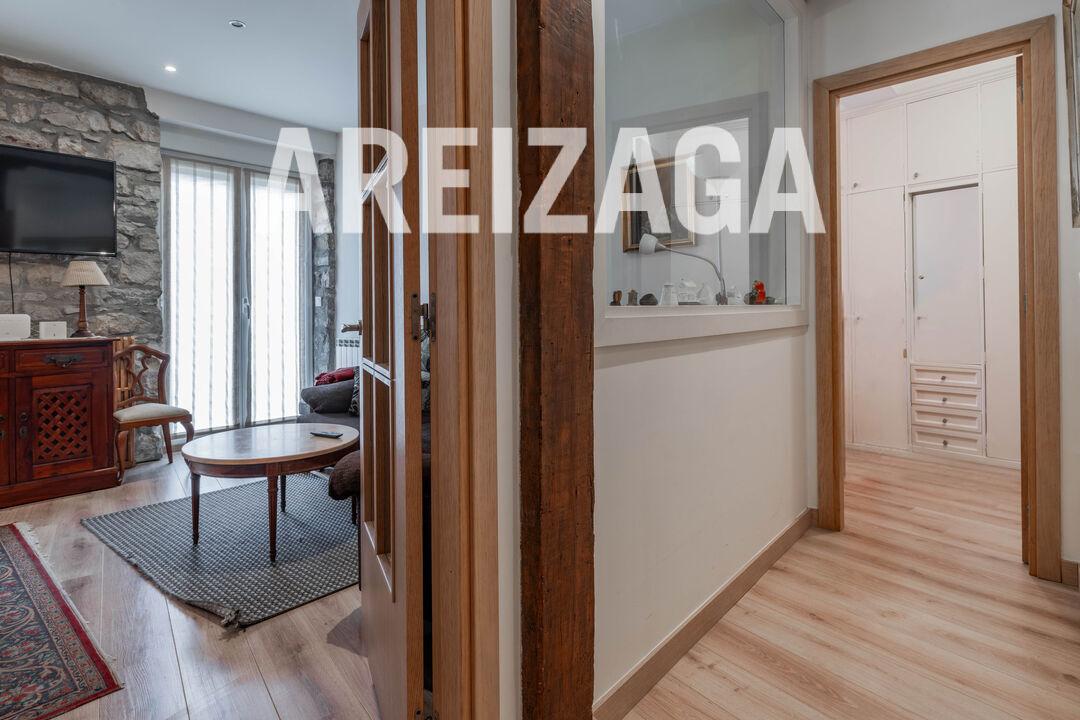 Flat for Sale in San Sebastián
