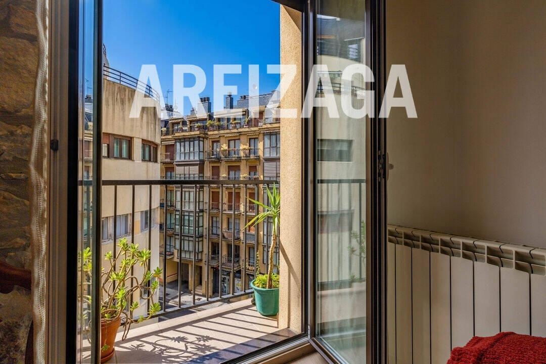 Flat for Sale in San Sebastián