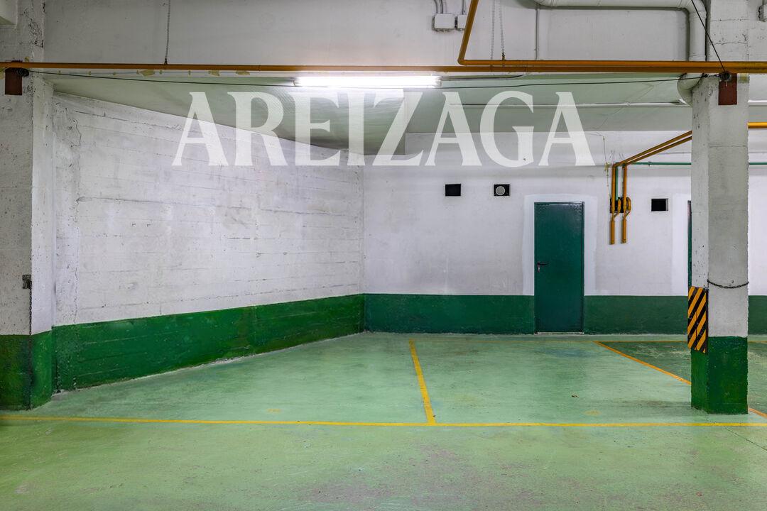 Flat for Sale in San Sebastián