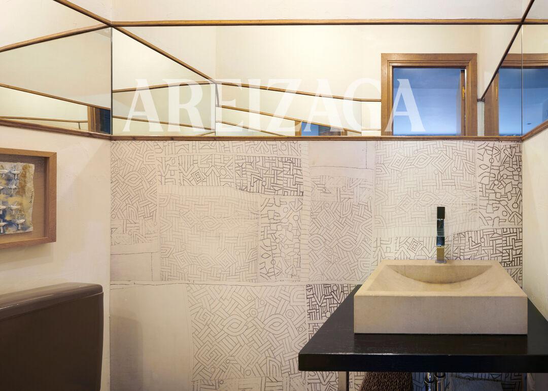 Flat for Sale in San Sebastián