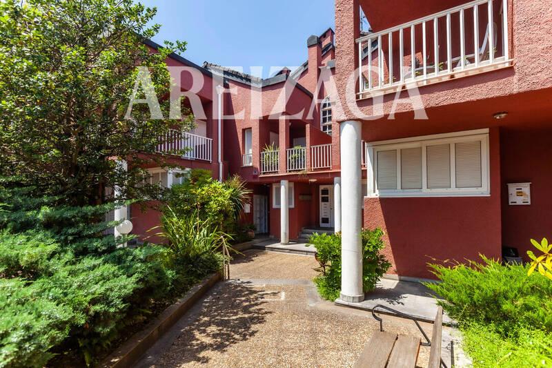 Flat for Sale in San Sebastián