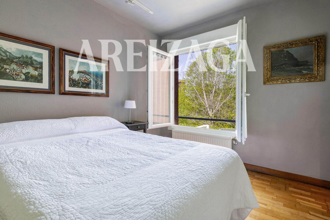 Flat for Sale in San Sebastián