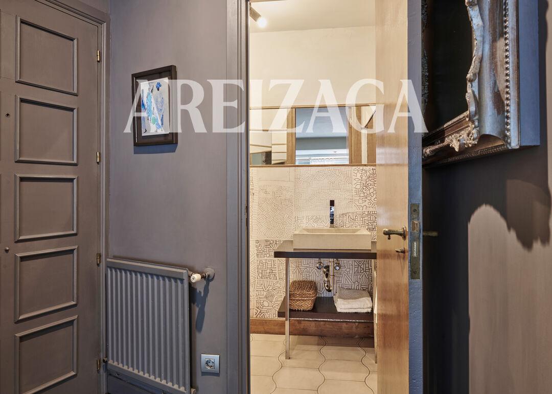 Flat for Sale in San Sebastián