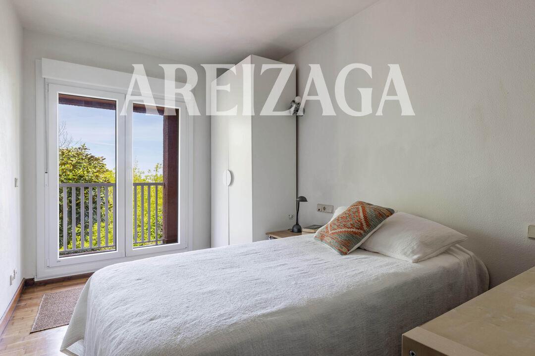 Flat for Sale in San Sebastián