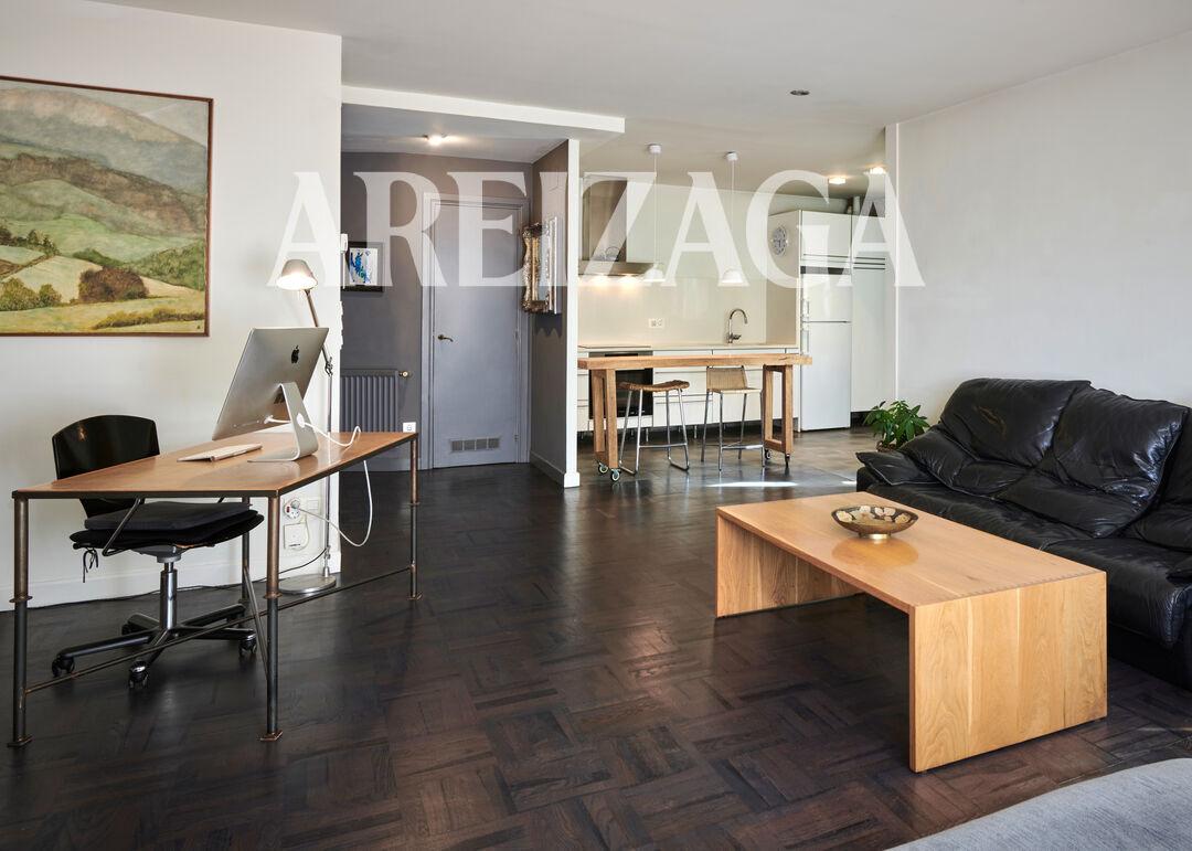 Flat for Sale in San Sebastián