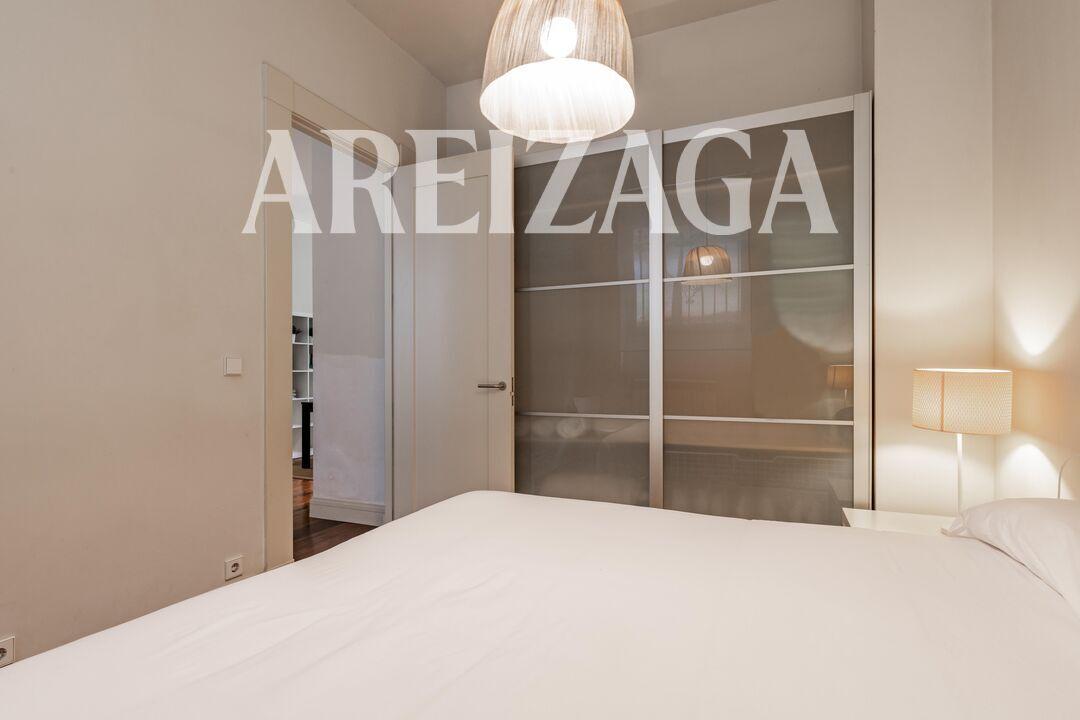 Flat for Sale in San Sebastián