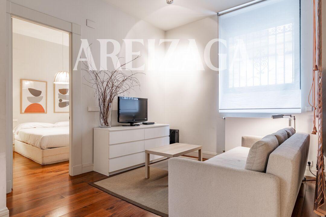 Flat for Sale in San Sebastián