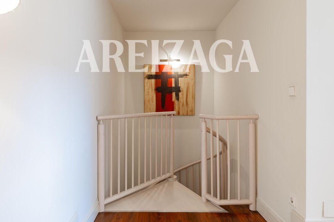 Flat for Sale in San Sebastián