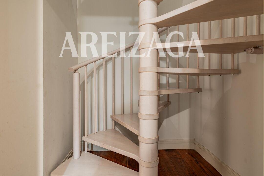 Flat for Sale in San Sebastián