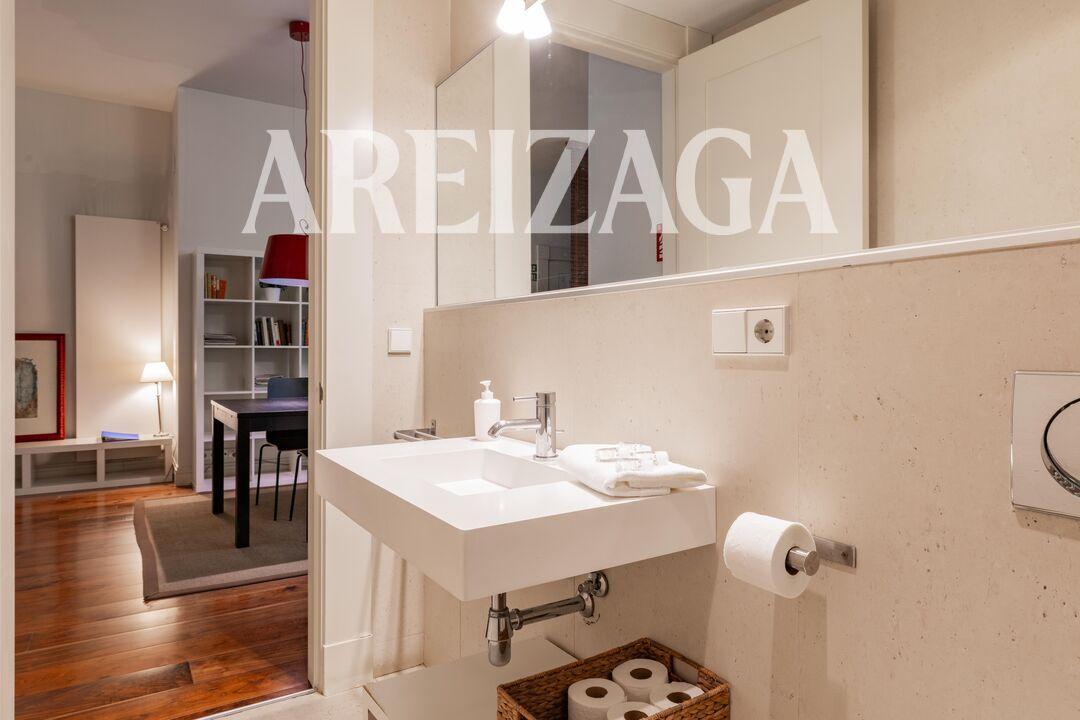 Flat for Sale in San Sebastián