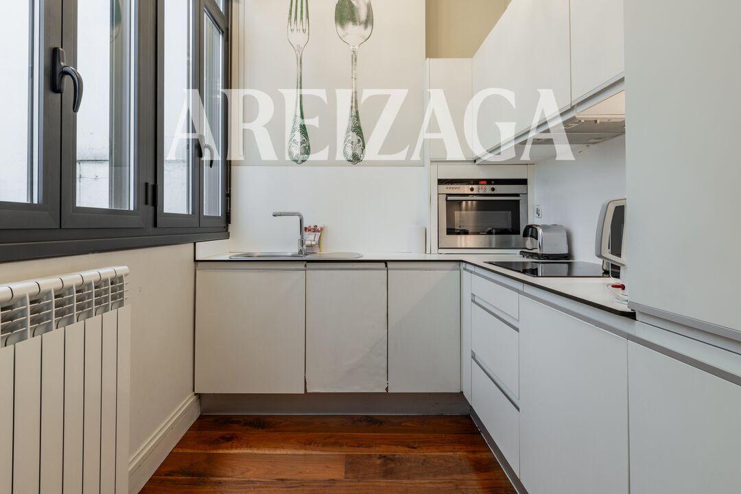 Flat for Sale in San Sebastián
