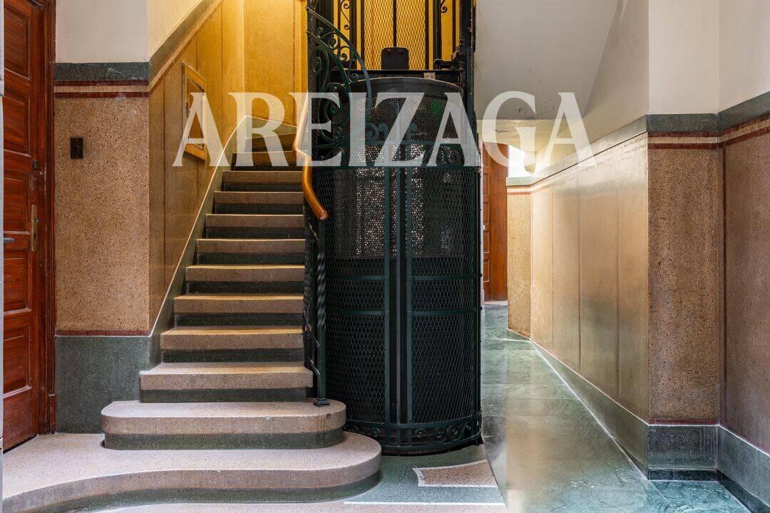Flat for Sale in San Sebastián