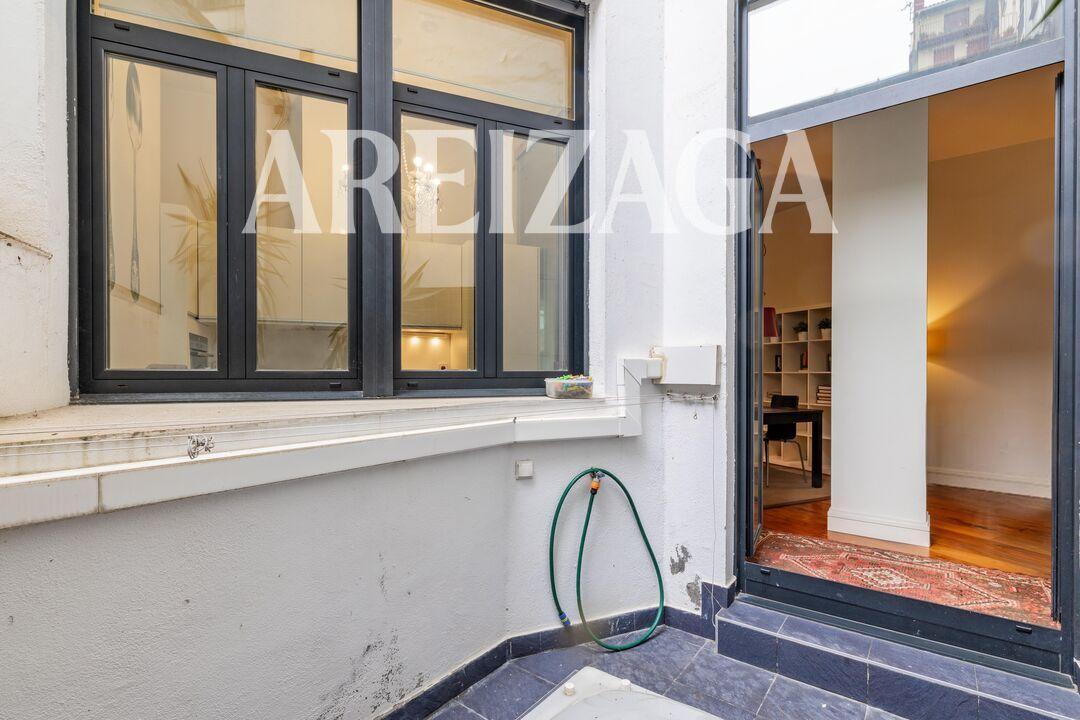 Flat for Sale in San Sebastián