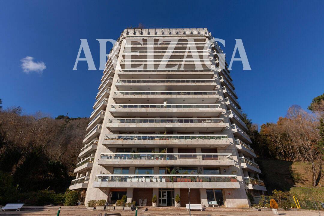 Flat for Sale in San Sebastián