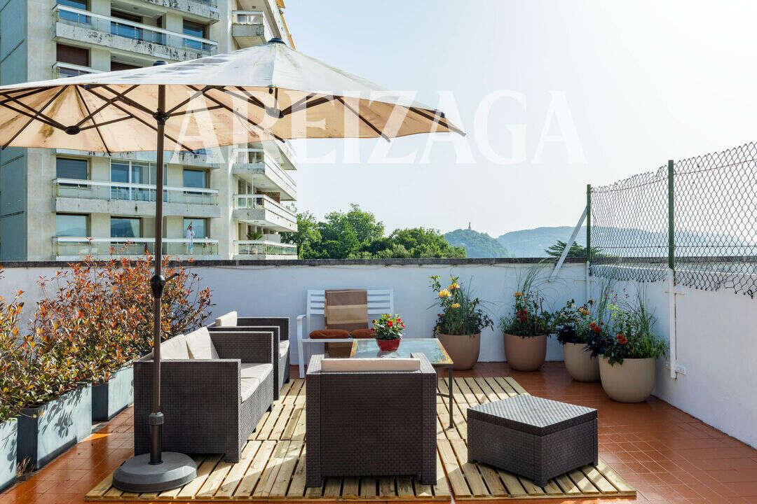 Flat for Sale in San Sebastián