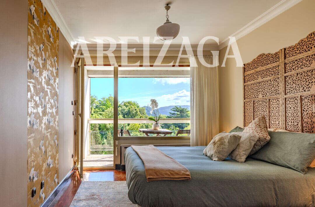 Flat for Sale in San Sebastián