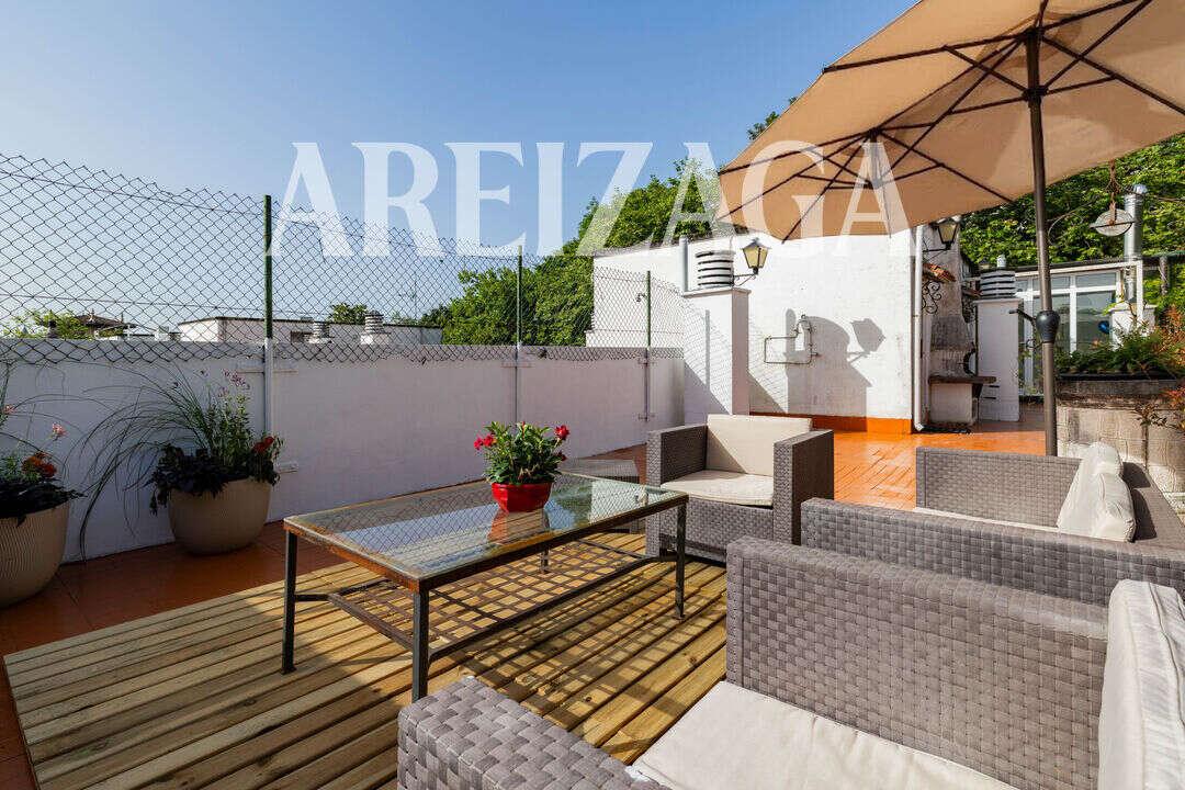Flat for Sale in San Sebastián
