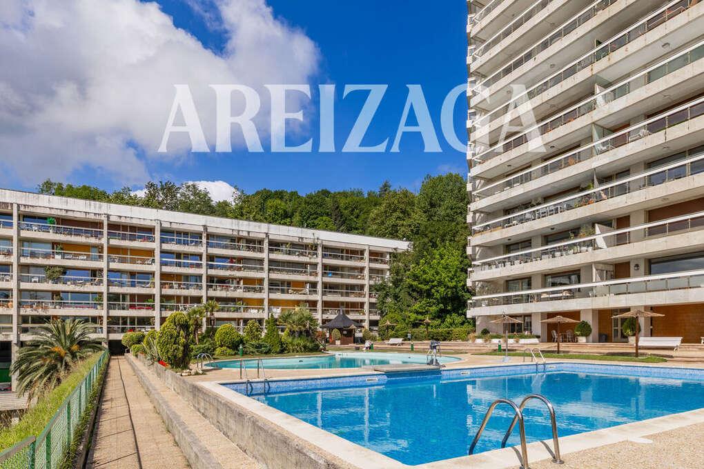 Flat for Sale in San Sebastián