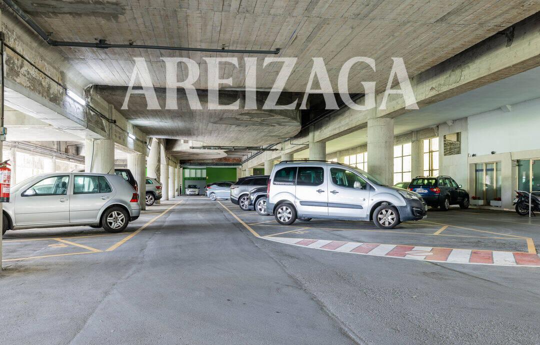 Flat for Sale in San Sebastián