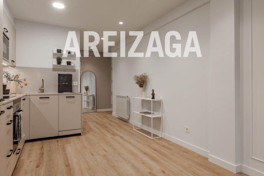 Flat for Sale in San Sebastián