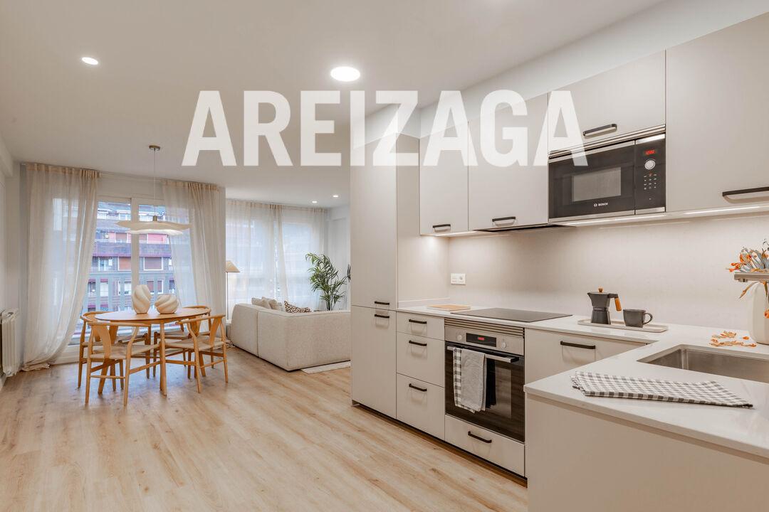 Flat for Sale in San Sebastián