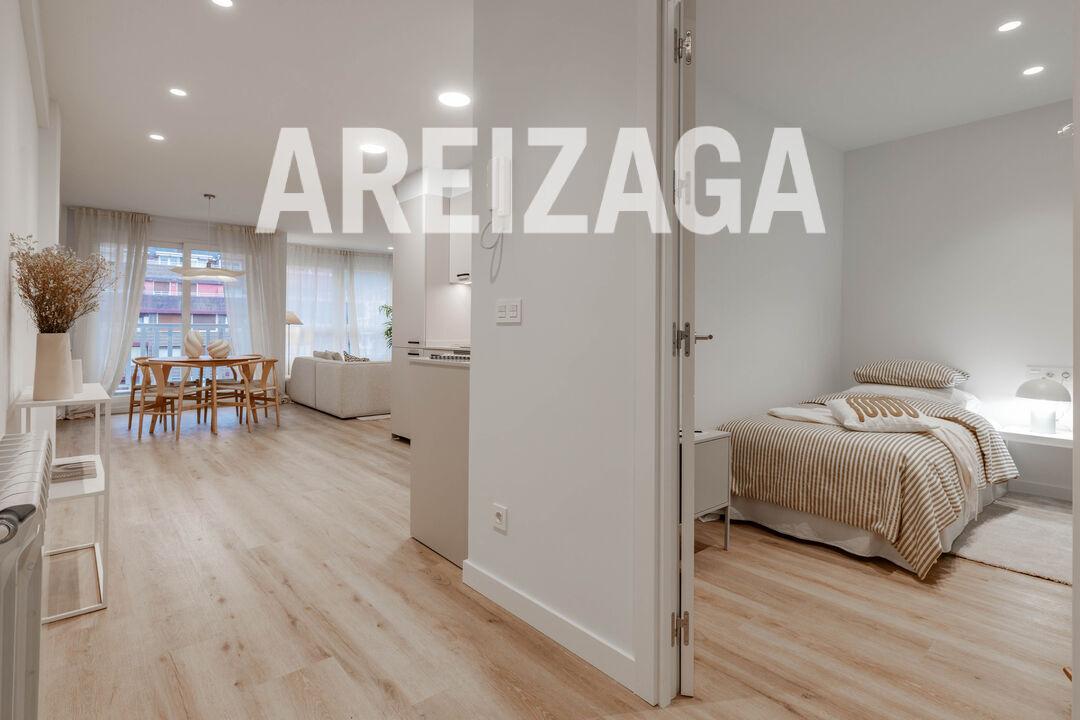 Flat for Sale in San Sebastián