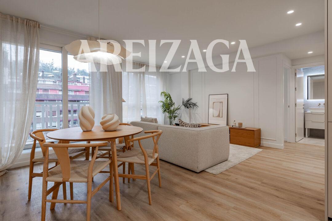 Flat for Sale in San Sebastián