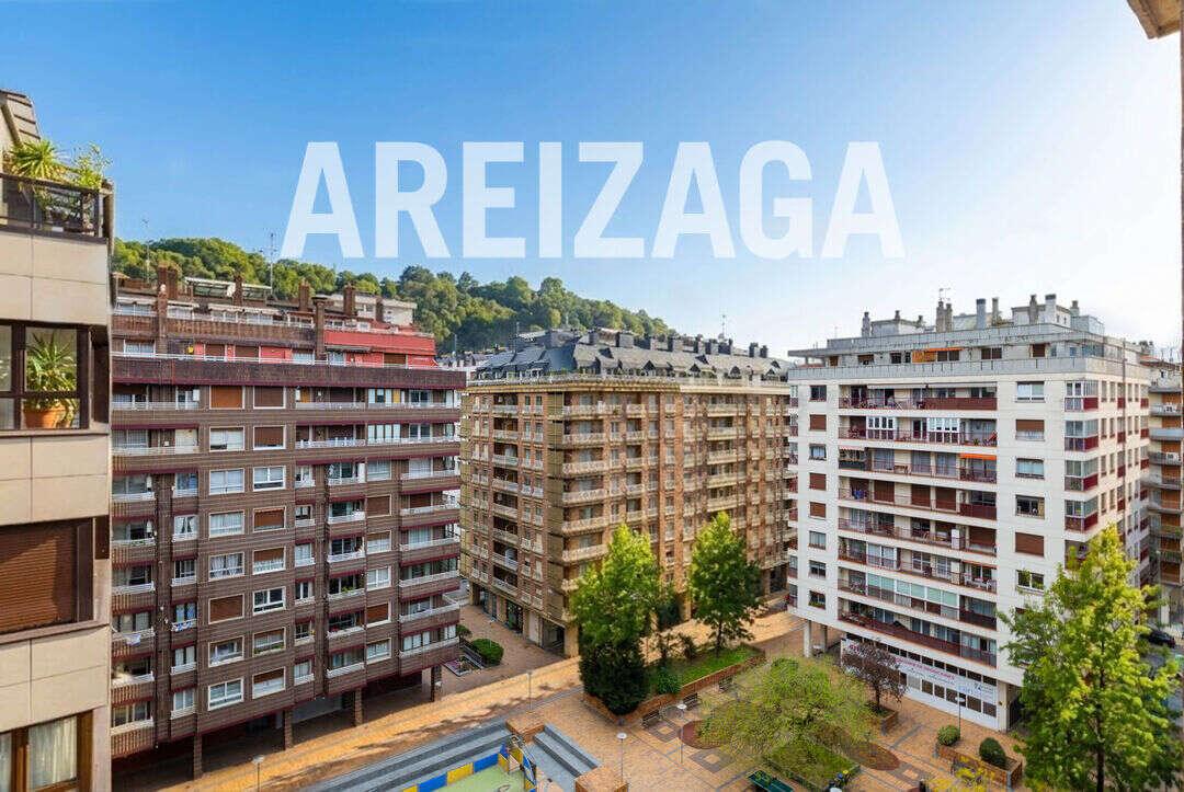 Flat for Sale in San Sebastián