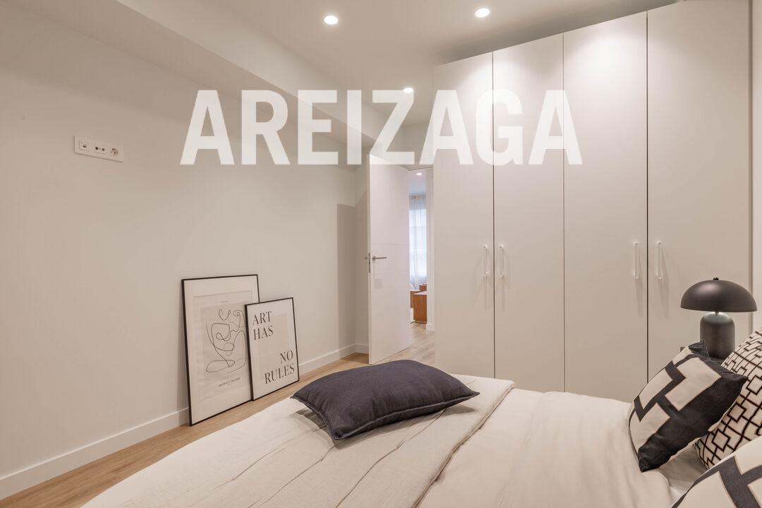Flat for Sale in San Sebastián