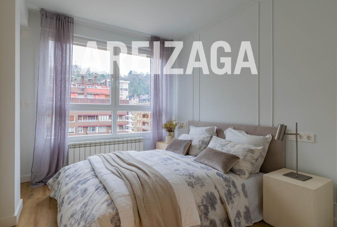 Flat for Sale in San Sebastián