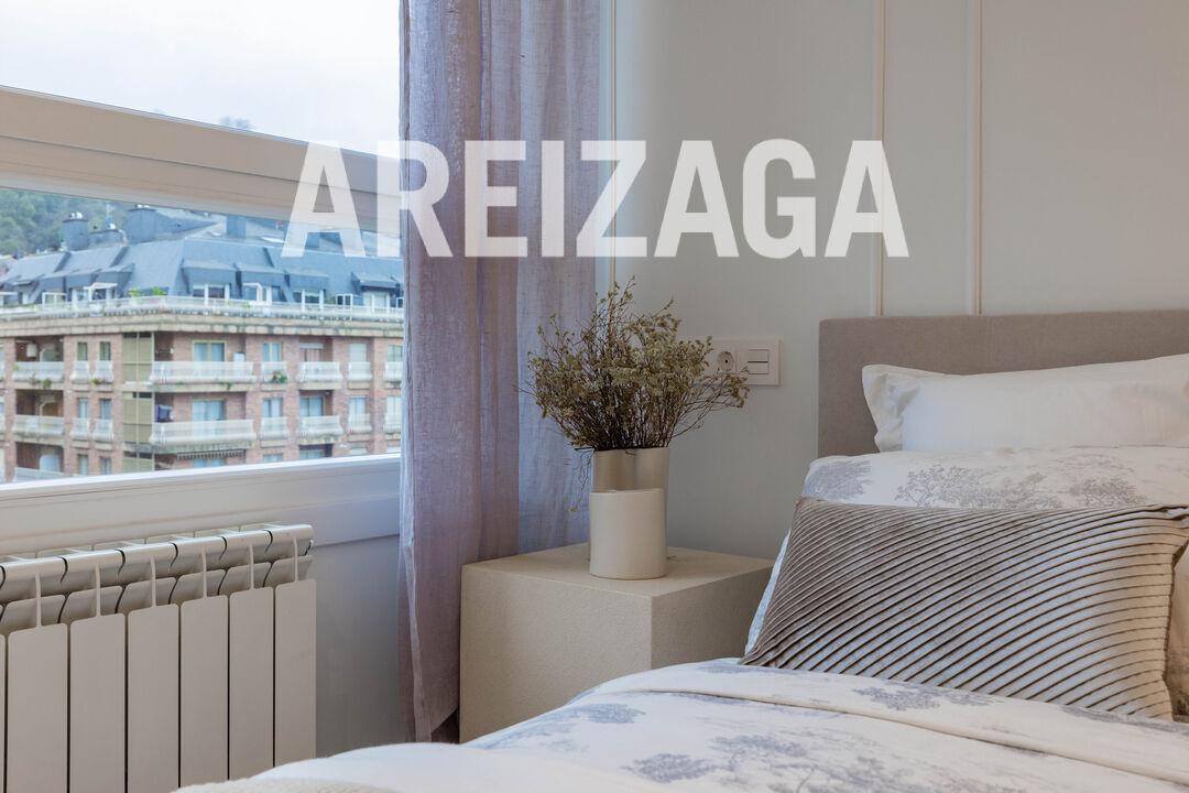 Flat for Sale in San Sebastián
