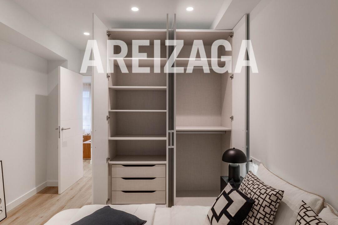Flat for Sale in San Sebastián