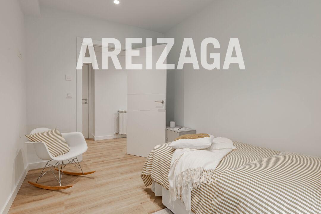 Flat for Sale in San Sebastián