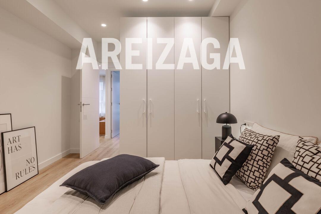 Flat for Sale in San Sebastián