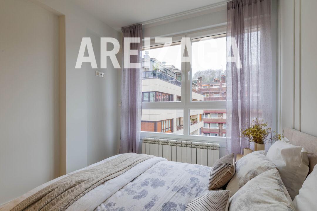 Flat for Sale in San Sebastián