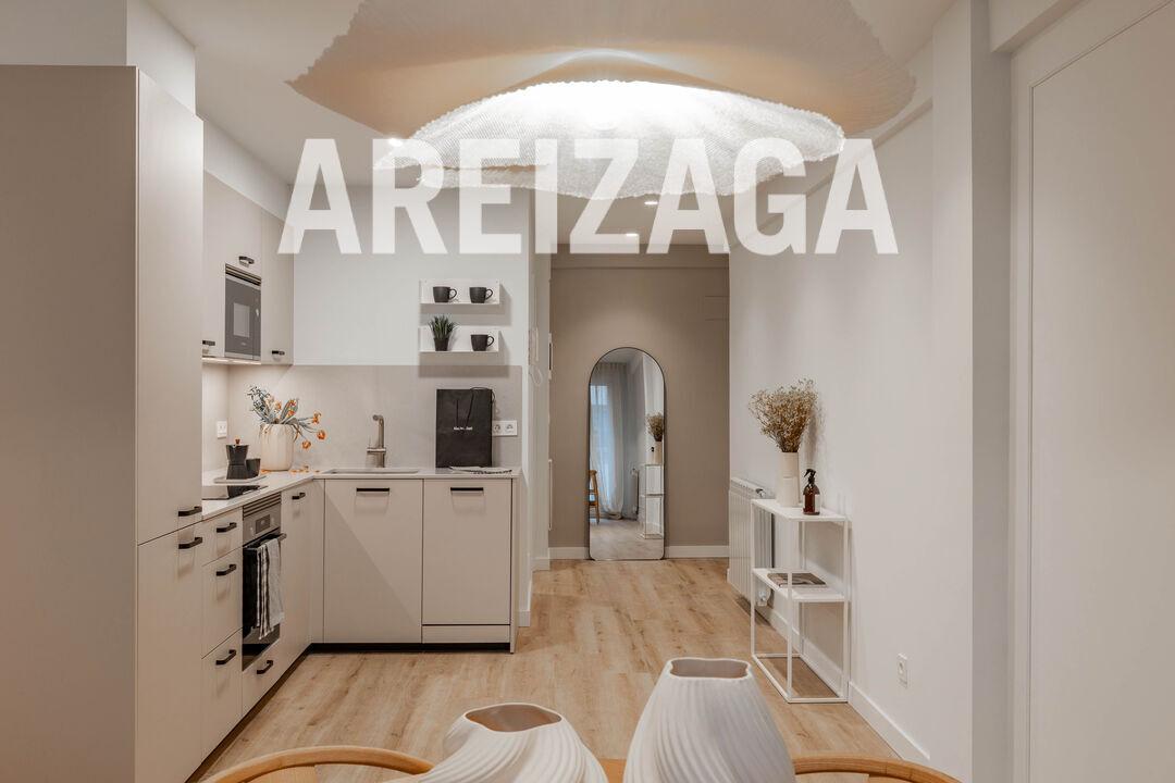Flat for Sale in San Sebastián
