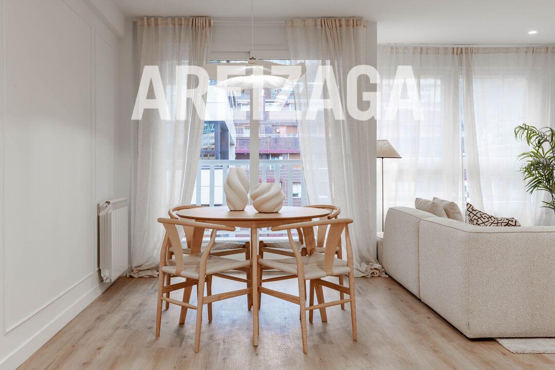 Flat for Sale in San Sebastián