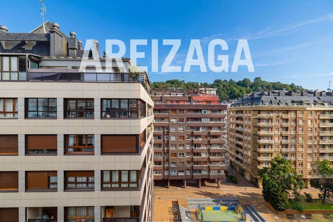Flat for Sale in San Sebastián