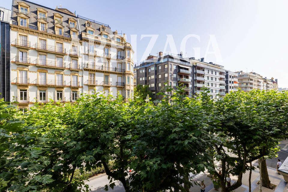 Flat for Sale in San Sebastián