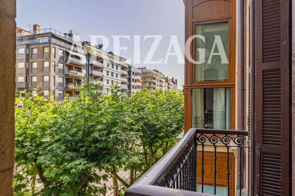 Flat for Sale in San Sebastián