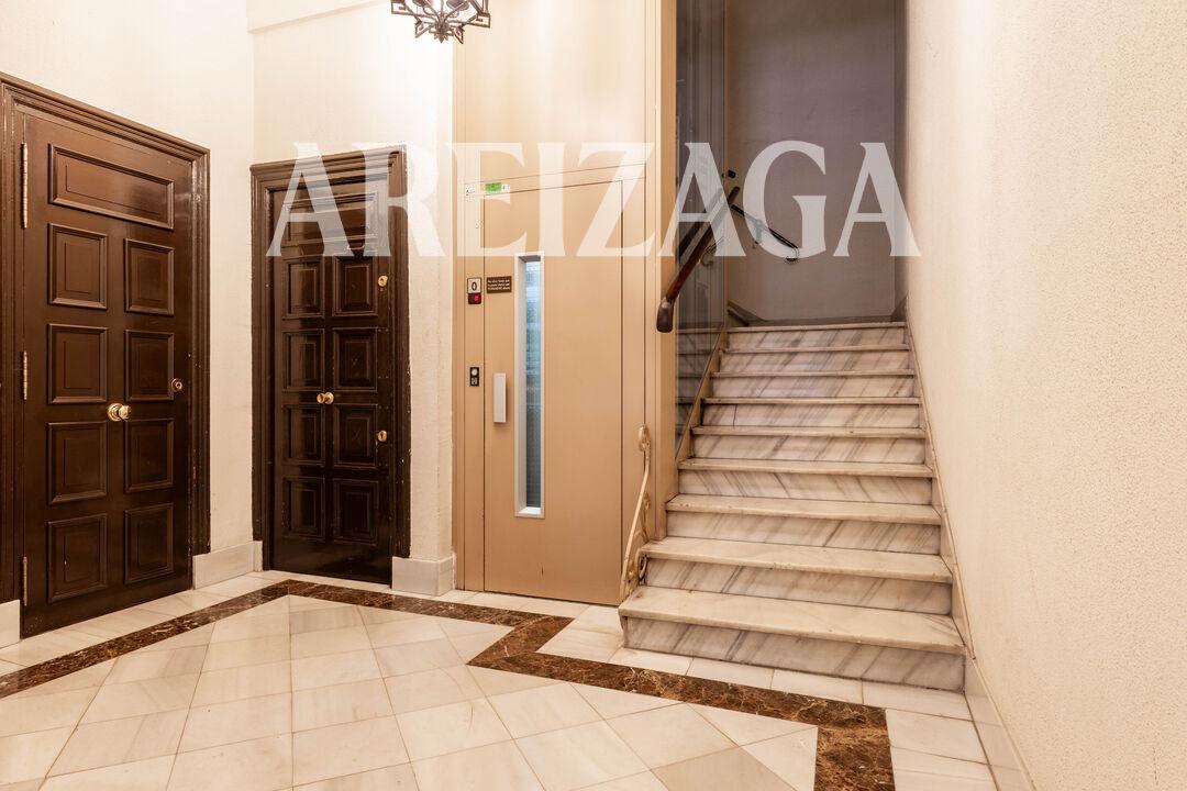Flat for Sale in San Sebastián