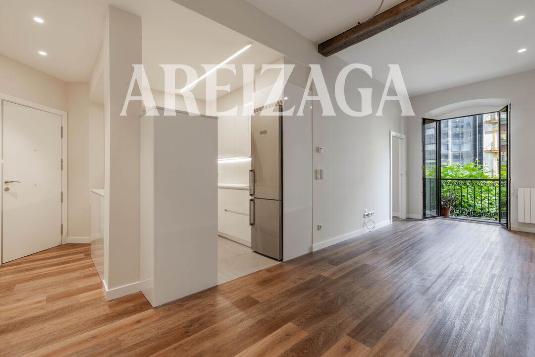 Flat for Sale in San Sebastián