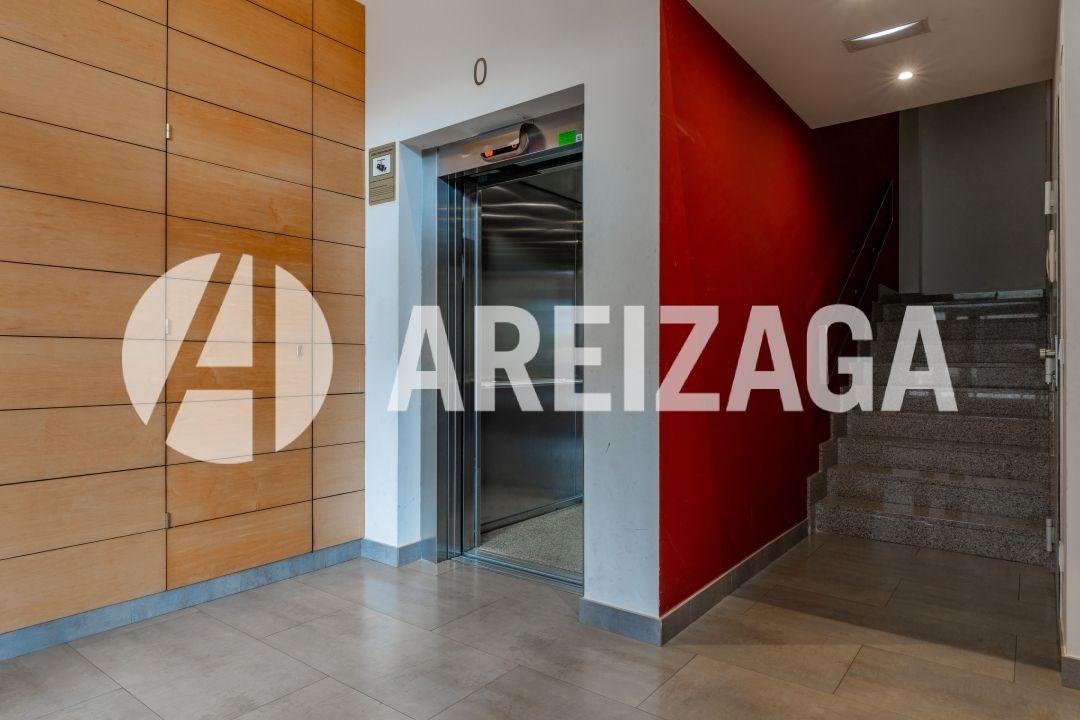 Flat for Sale in San Sebastián