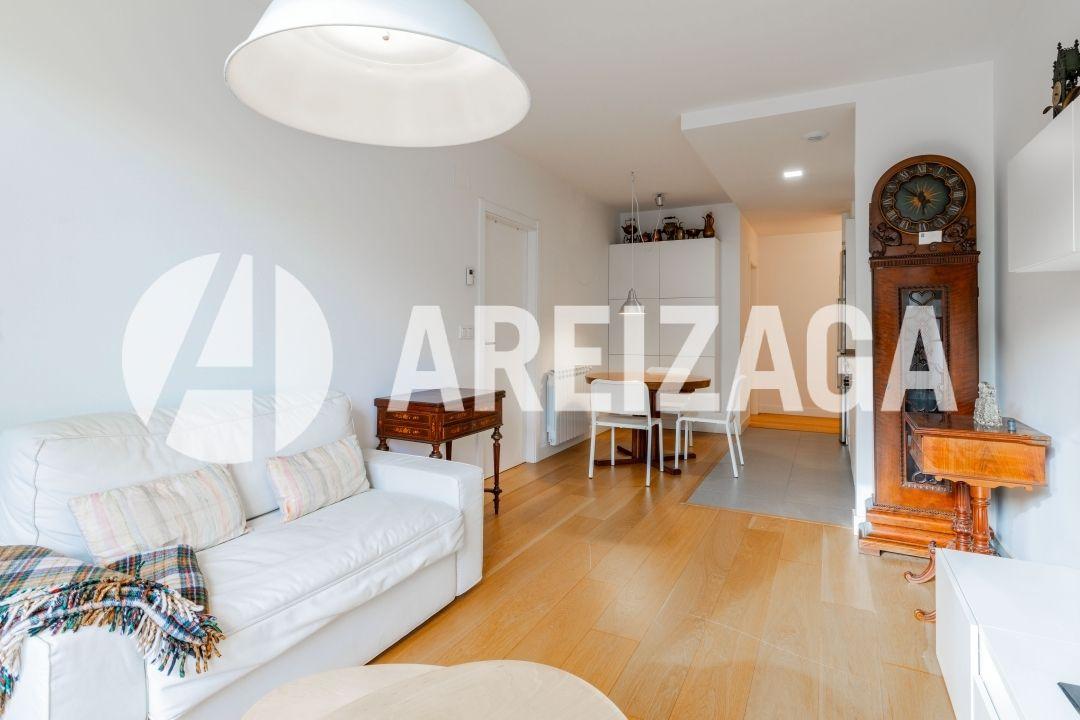 Flat for Sale in San Sebastián