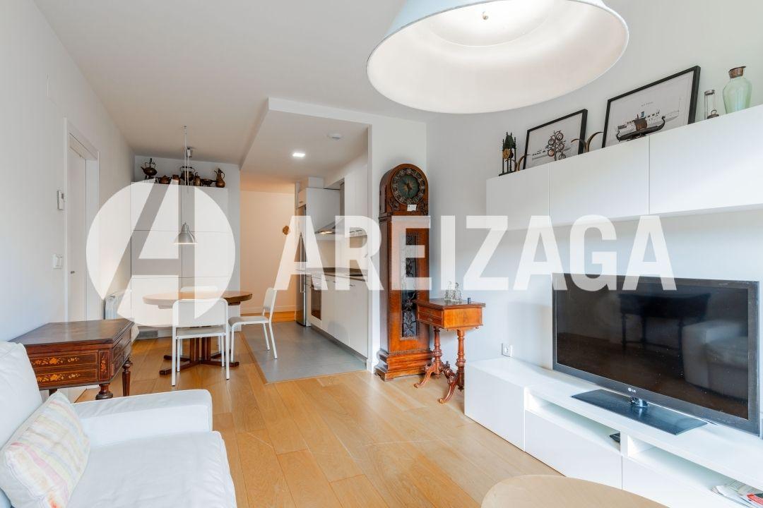 Flat for Sale in San Sebastián